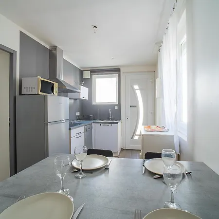 La Canetoise - A Moins De 100 Metres De La Apartman